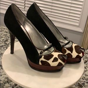 GUESS Stiletto platform heels SIZE 7 (Like New)